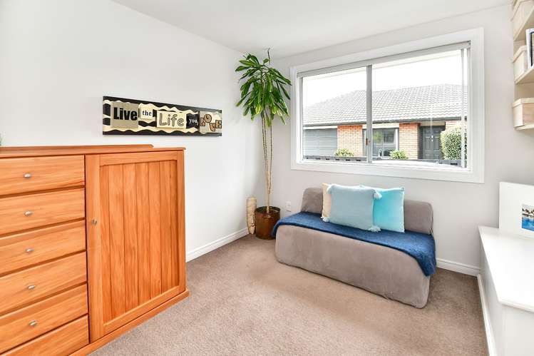 27 Doment Crescent Orewa_14