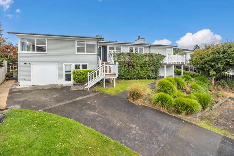 12 Bayside Avenue Te Atatu South_1