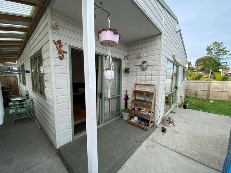 222c Moore Street Howick_10