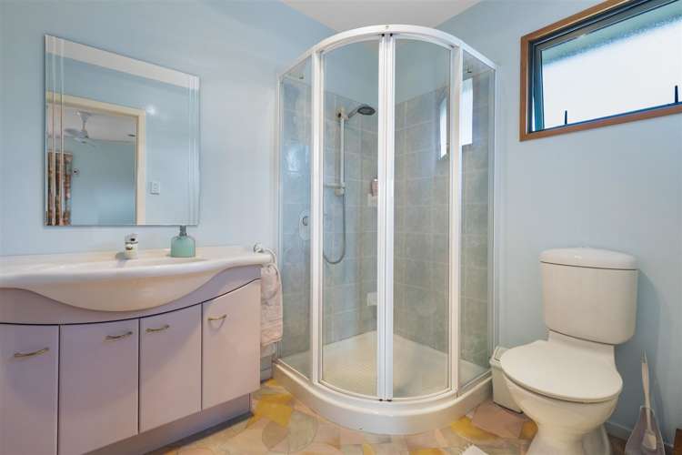 690 Peninsula Road Kelvin Heights_14