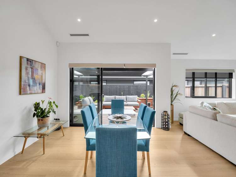 19 Guinevere Drive Lincoln_6