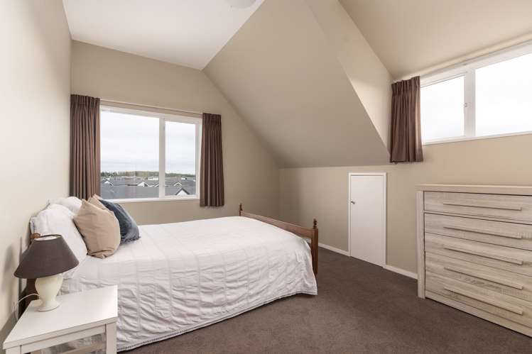 7 Nederland Avenue Burwood_20