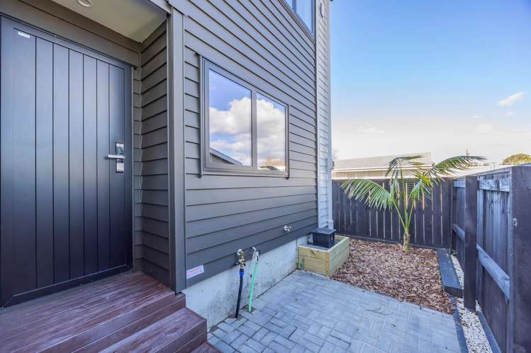 1,2,3,6/21 Peachgrove Road Te Atatu Peninsula_51
