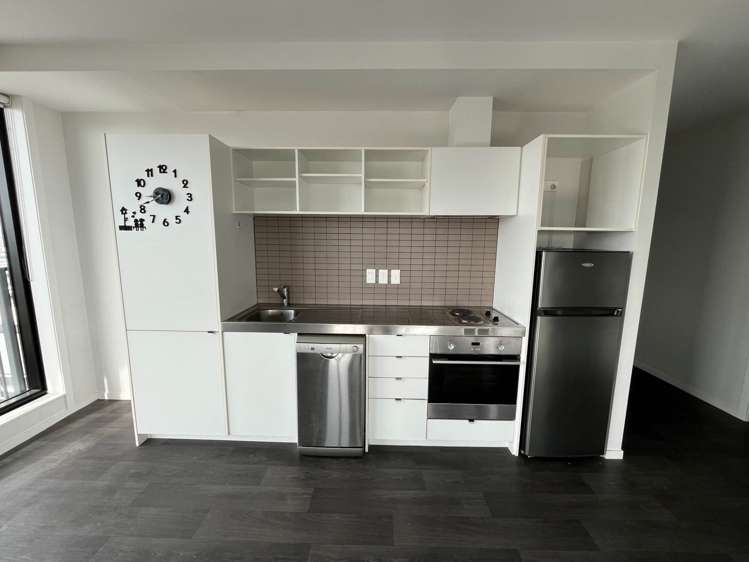 710/20 Mccrae Way New Lynn_6