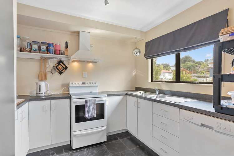 1 Loughanure Place Massey_5