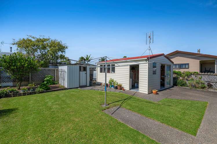 4 Lakeside Drive Orewa_21