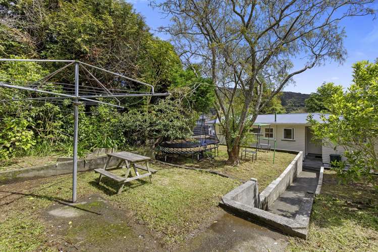 21 Holland Street Wainuiomata_16
