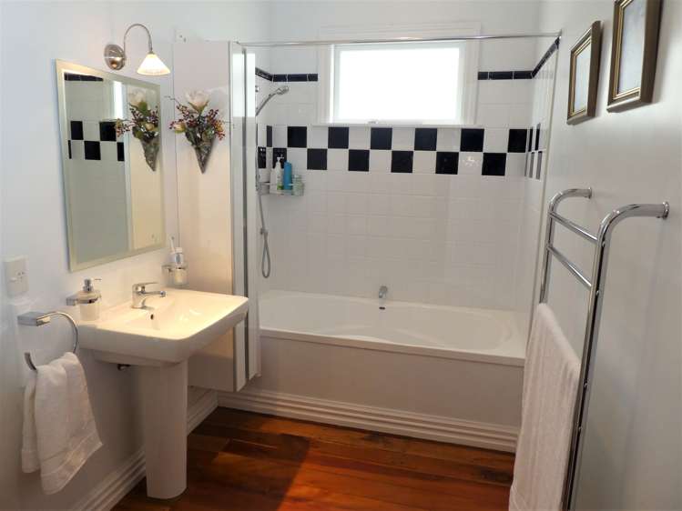 5 Somerset Avenue Newtown_9