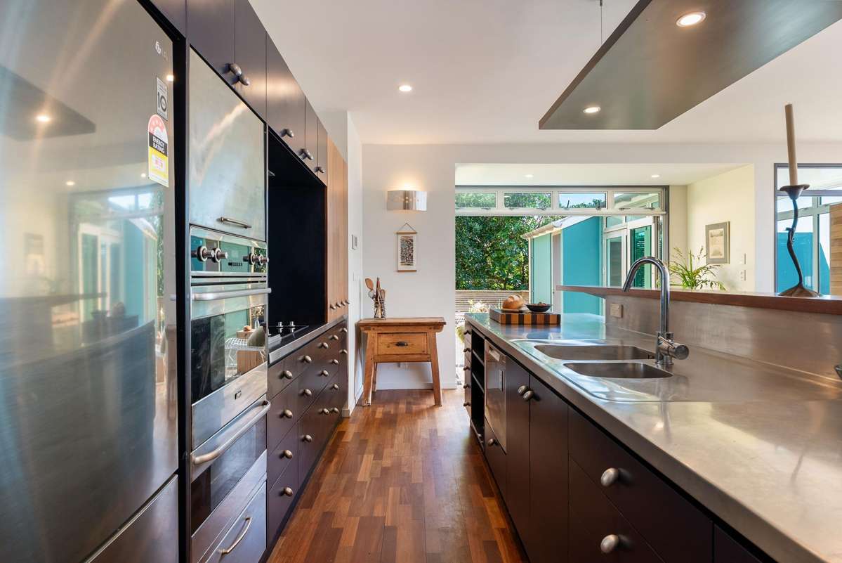 365 Karaka Bay Road_2