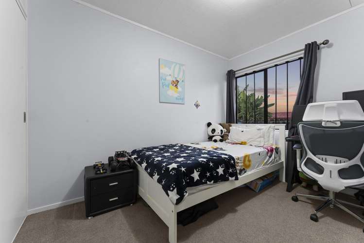 4/22 Barneys Farm Road Clendon Park_11