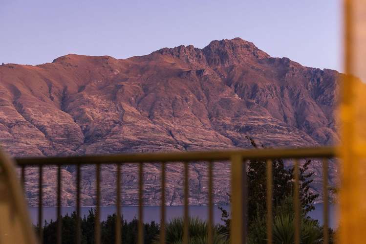 9/8 Mckerrow Place Fernhill/Sunshine Bay_27