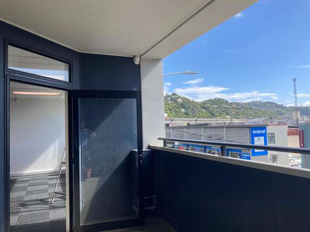 Suite 4, 225-231 Thorndon Quay Pipitea_4