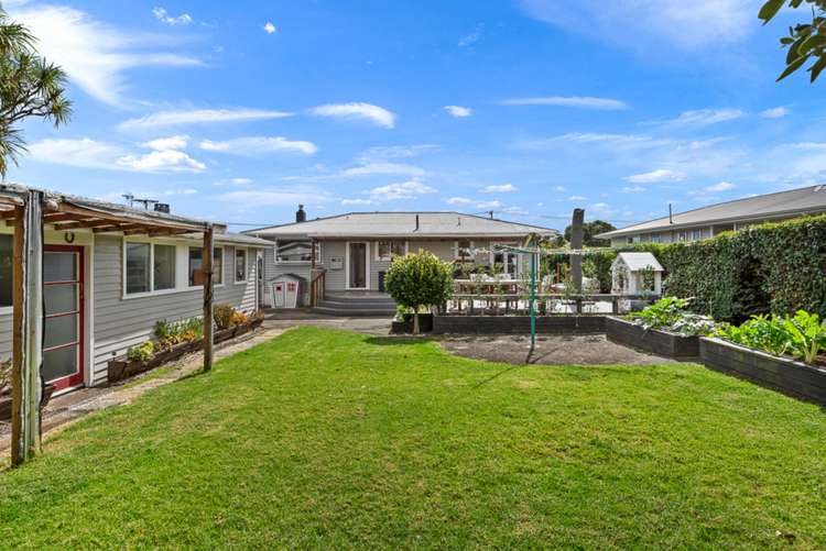 10 Edgerton Road Te Atatu Peninsula_20