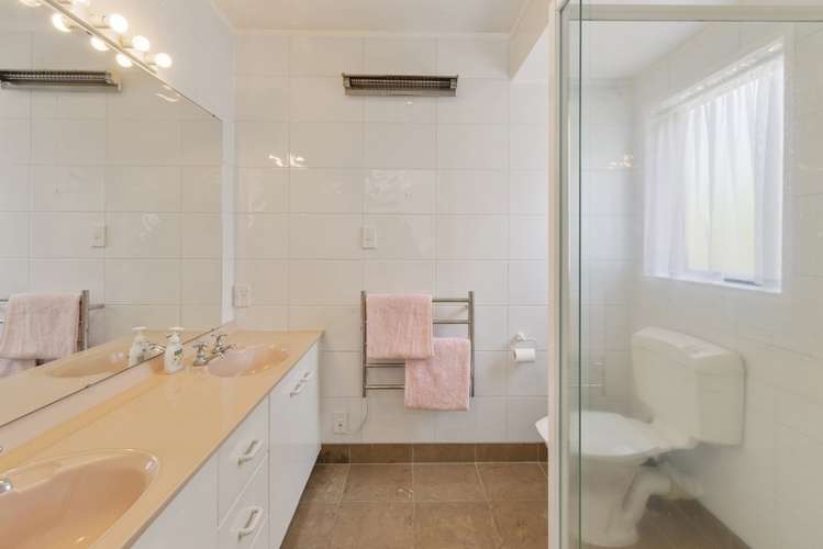 94 Gosford Drive Botany Downs_12