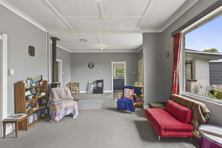 53 Titania Street Stratford_17