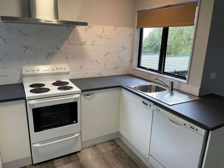 A/7 Aylmer Court Eastern Beach_5