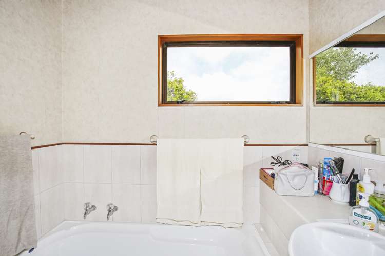 221 Cossey Road Drury_14