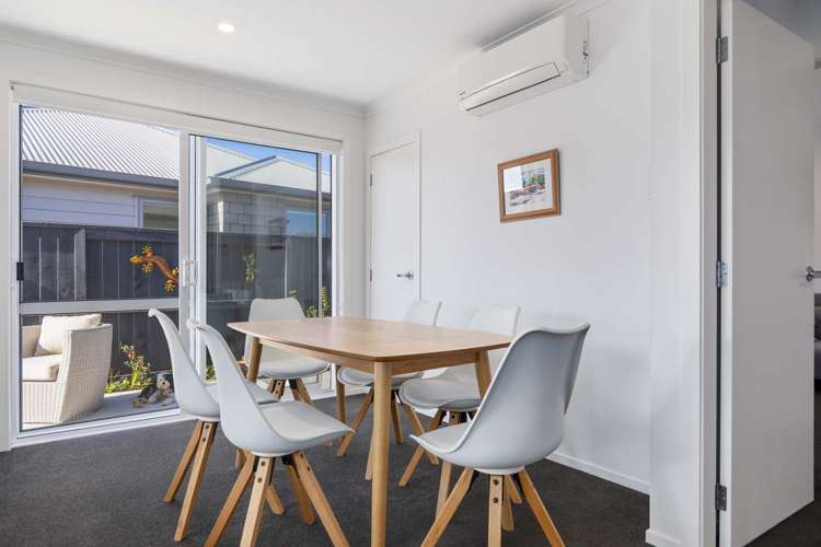 14 Foley Grove Pyes Pa_4