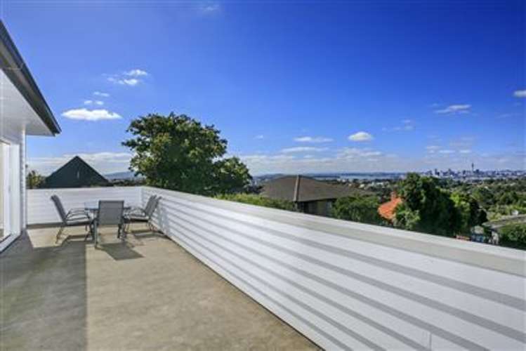 13 Pupuke Road Birkenhead_12