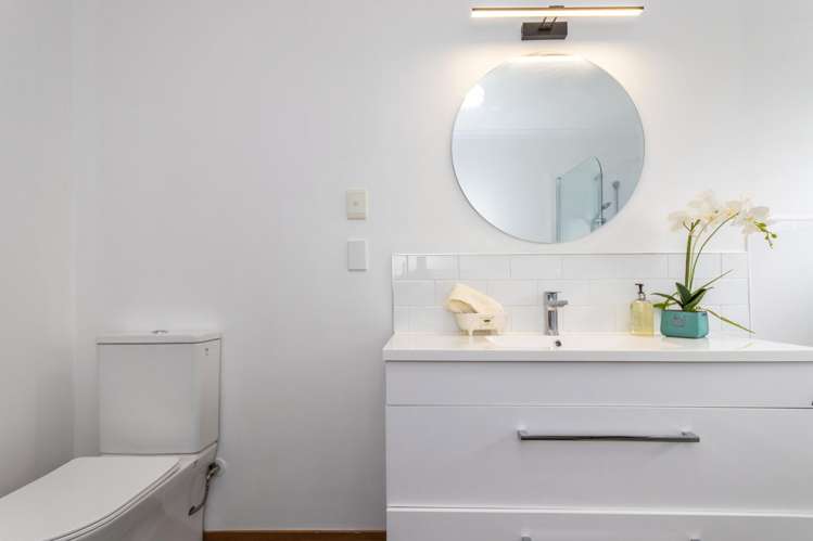 5 Airport Drive Milson_11