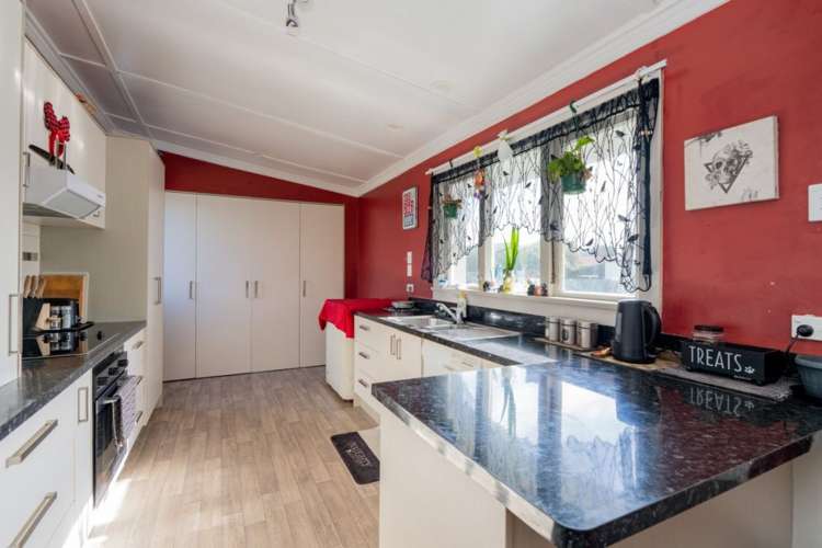 351 Ness Street_5