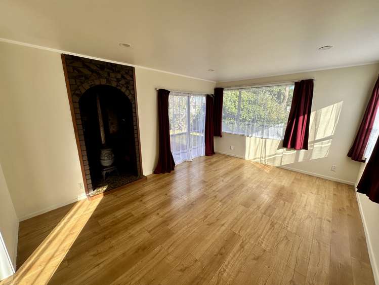 49 Cherry Road Bucklands Beach_2
