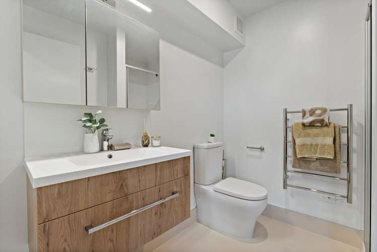 22 Tahuhu Road Mount Wellington_16