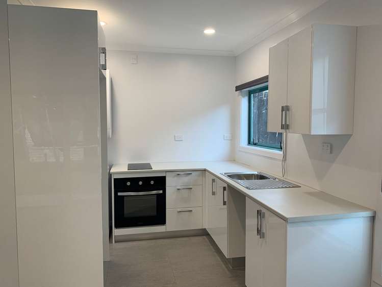 49A Helena Street Massey_8