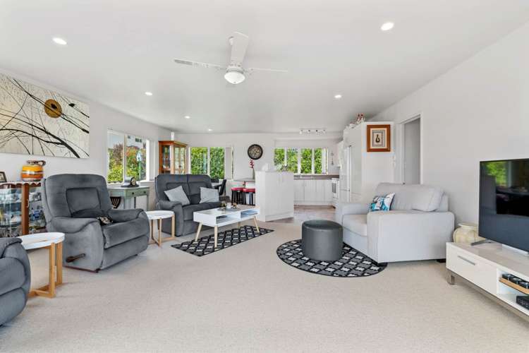 31b Pacific Parade Army Bay_10