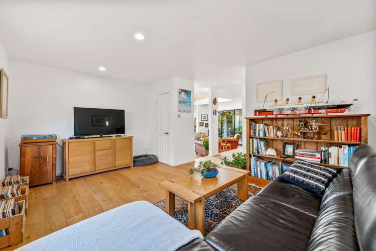 2 Ngatira Road Muriwai_8