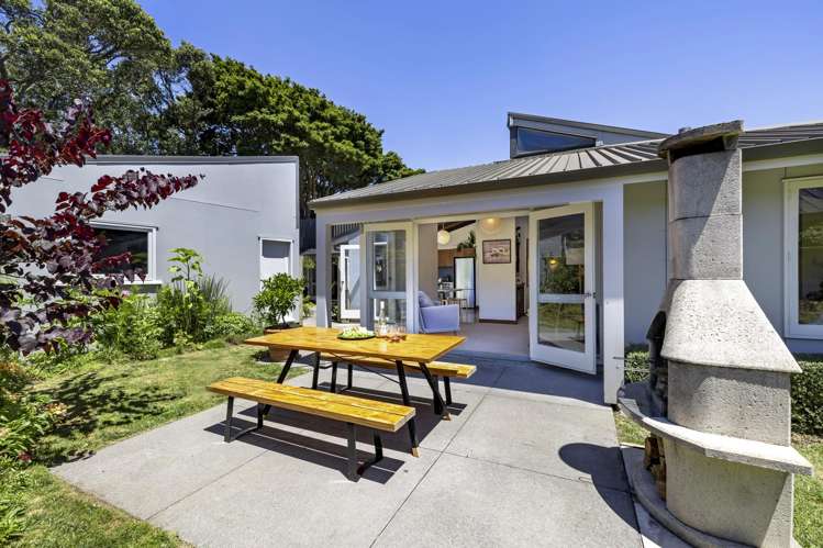 64 Wallis Street Raglan_18