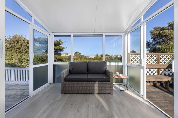 8 Hughes Street Waikanae Beach_17