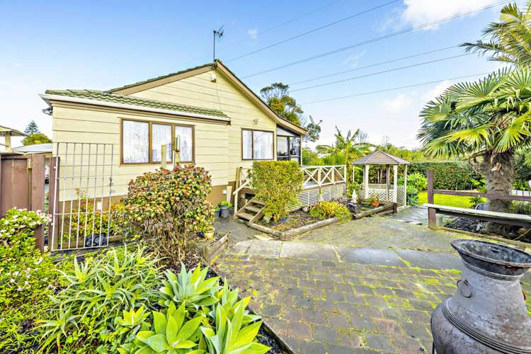 42 Sikkim Crescent Clover Park_11