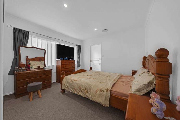 24 Nuneaton Drive Flat Bush_10