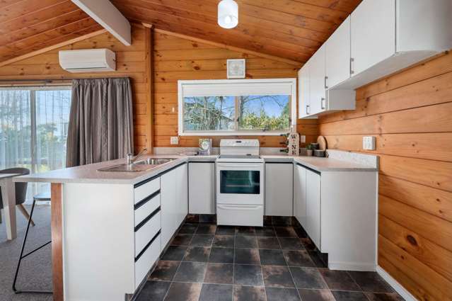 2 Cooper Avenue Holdens Bay_3