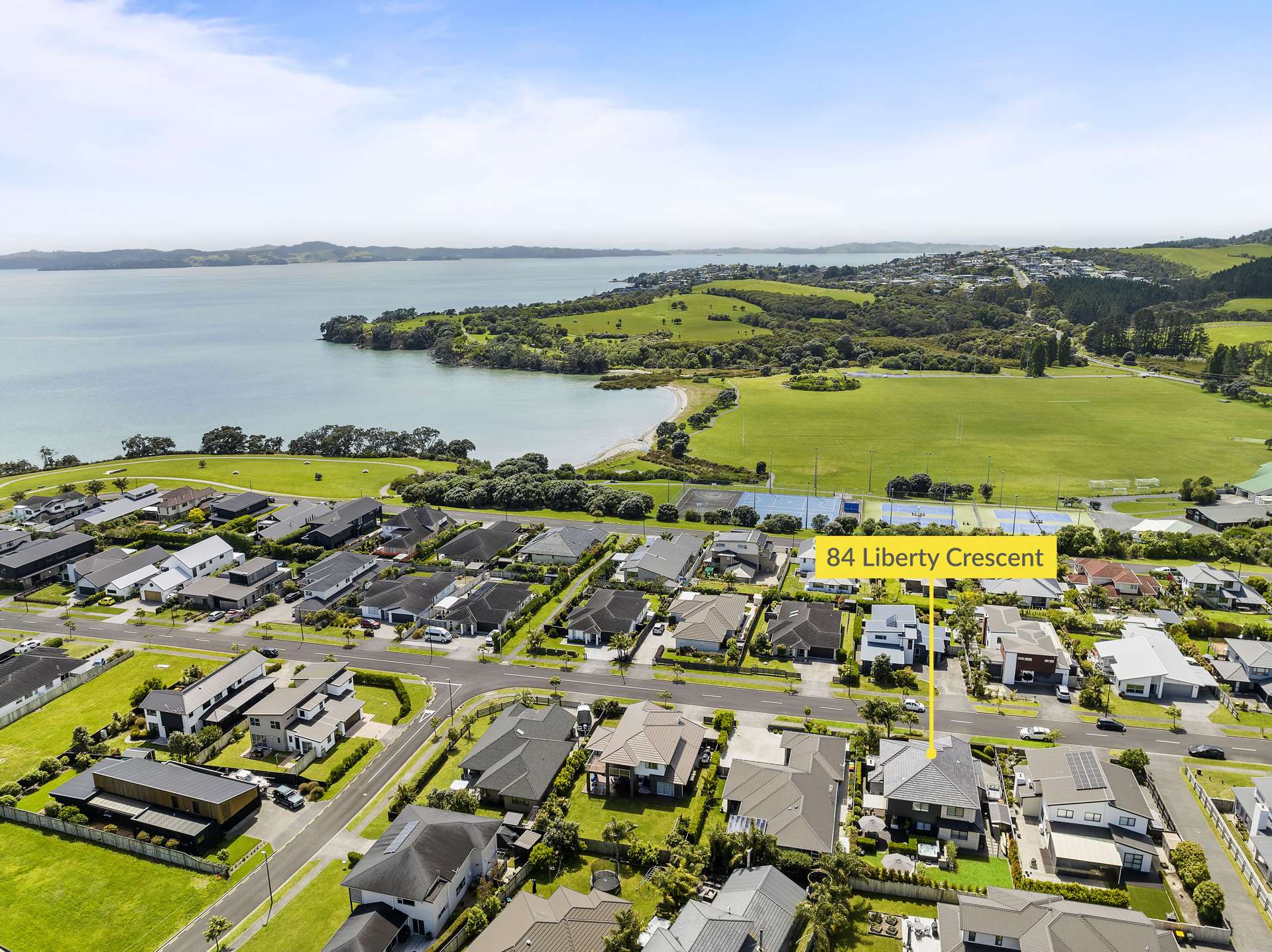 84 Liberty Crescent Beachlands_0