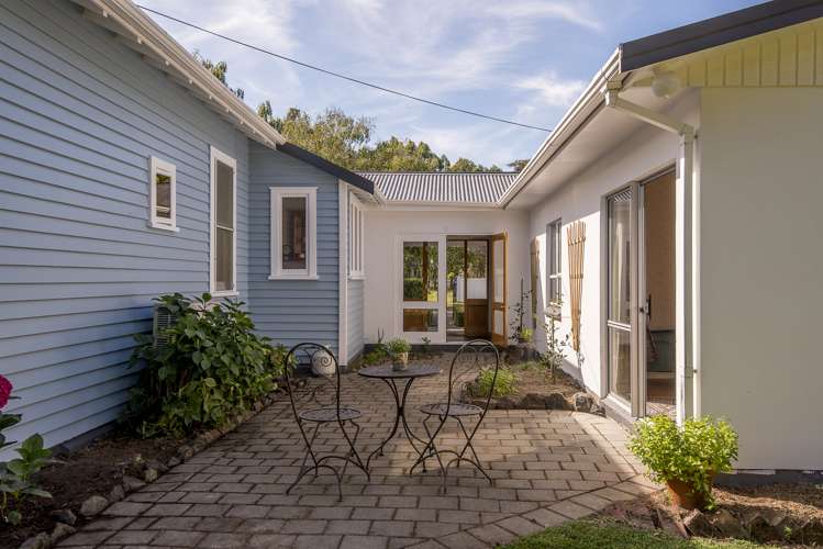 1661 North Eyre Road West Eyreton_17