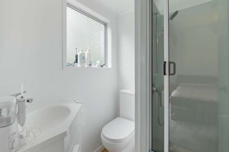 33 Squirrel Lane Browns Bay_20