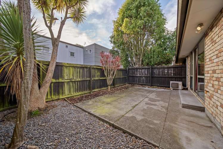 16c Defoe Place Waltham_17