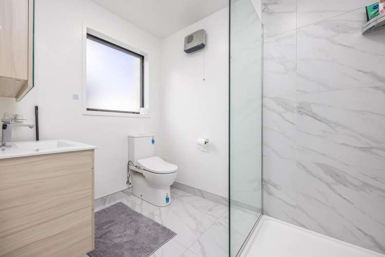 11/10 Fathom Place Te Atatu Peninsula_10