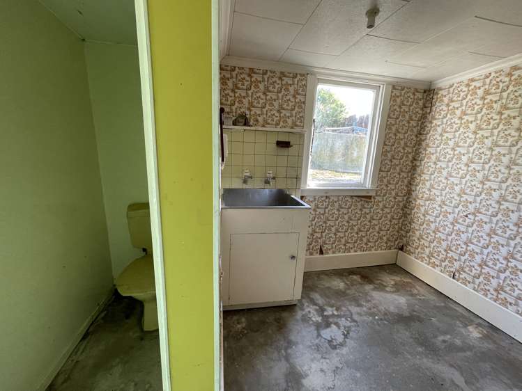 4 Armstrong Street Balclutha_20