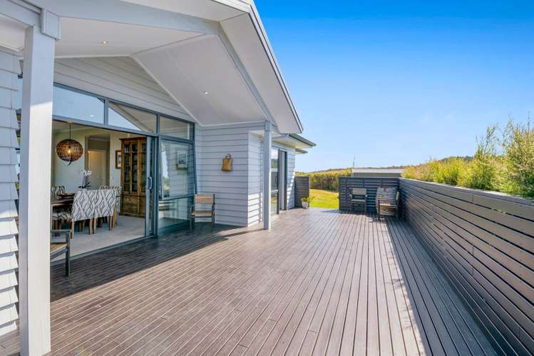 242 Hillcrest Road Wainui_24