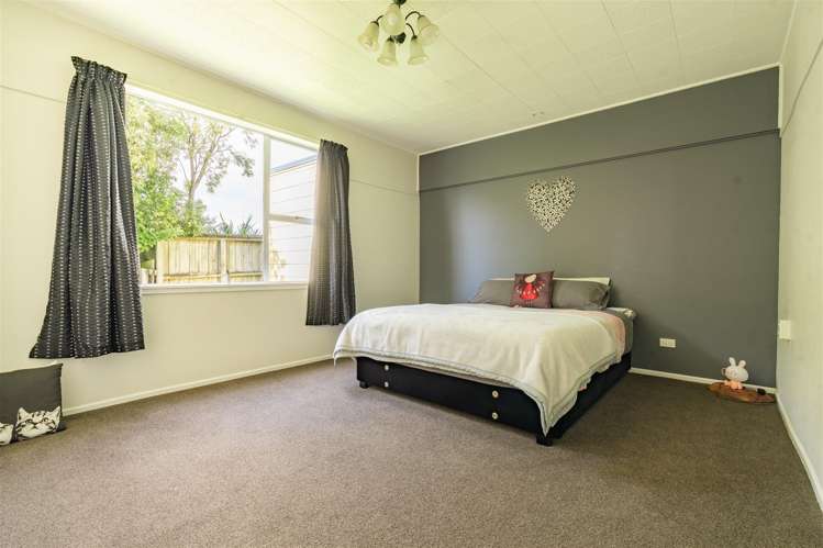 8 Armstrong Street Balclutha_12