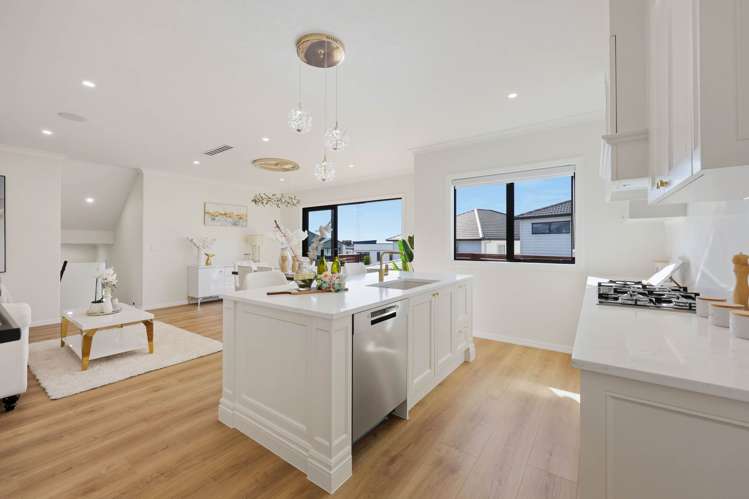 17 Ballyalton Crescent Flat Bush_37