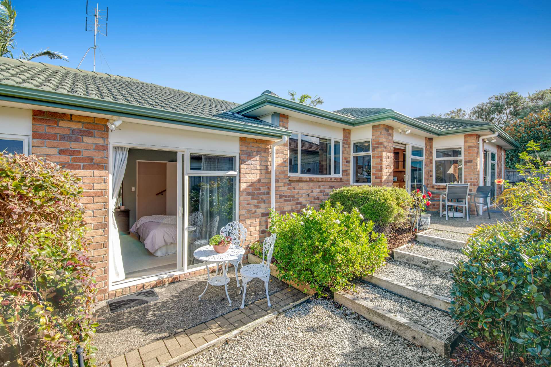 25 Chesterfield Way Orewa_0