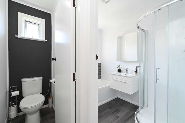 27 Warwick Crescent Taradale_14