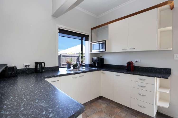 117 Creek Road Allenton_2