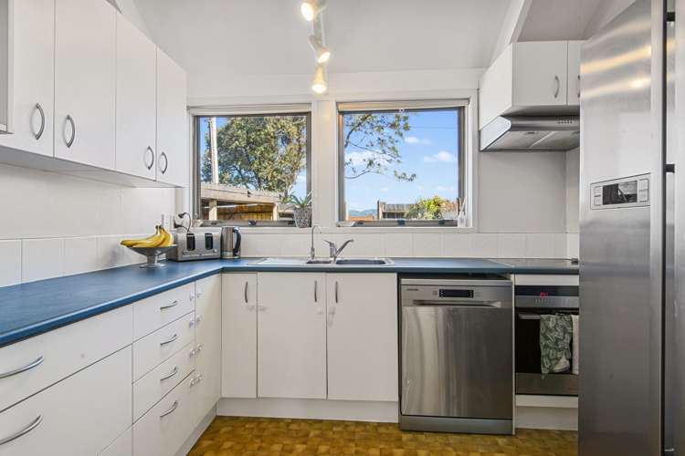 58 Shetland Street Glen Eden_7