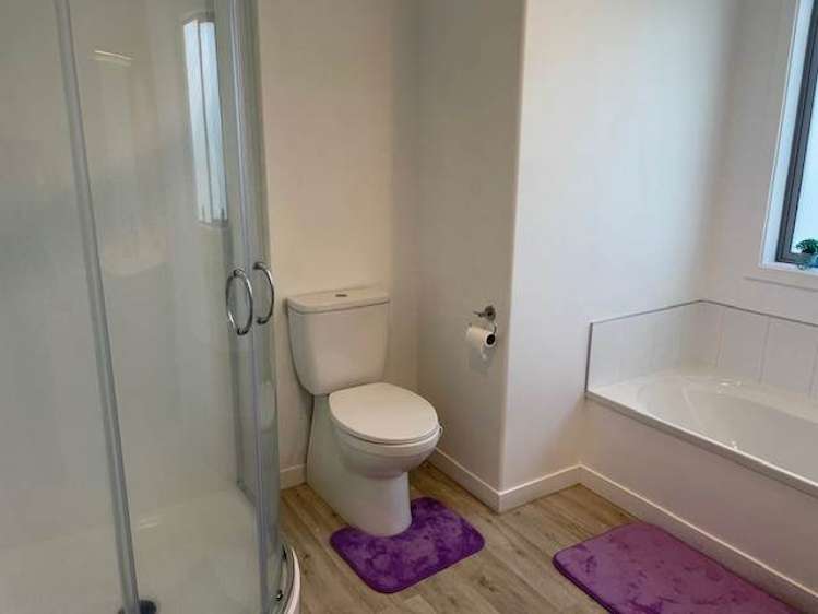 210 Lakes Boulevard Pyes Pa_10