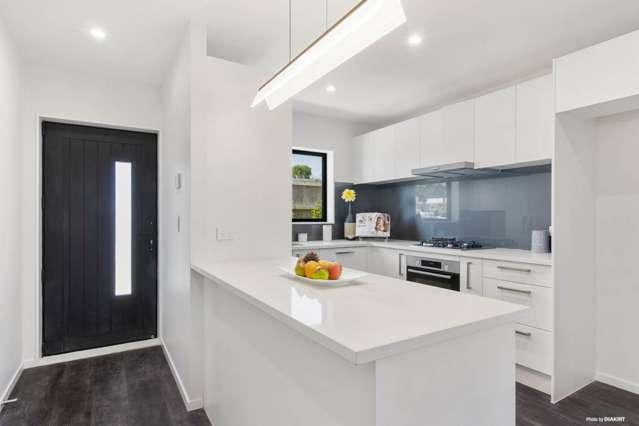 2b Lucinda Place Glen Eden_3